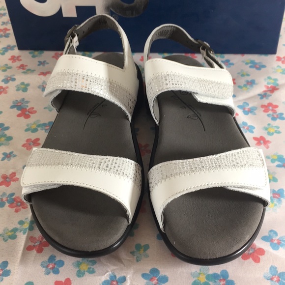 SAS Nudu white slingback sandals NIB - Picture 2 of 8